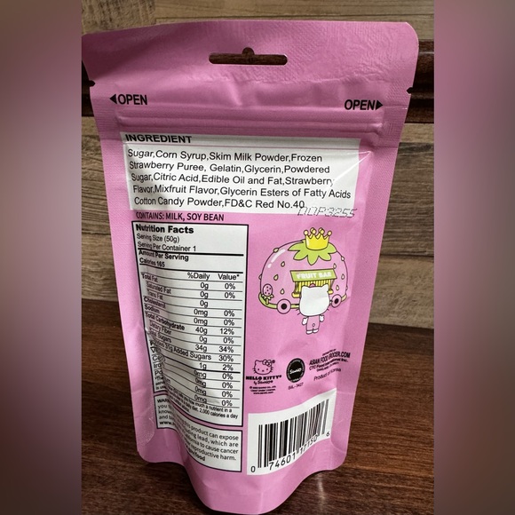 Hello Kitty Soft Strawberry 🍓 Flavour Chewy Candy - Picture 3 of 5